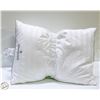 Image 1 : 2PK BEAUTYREST FEATHER PILLOWS QUEEN SIZE