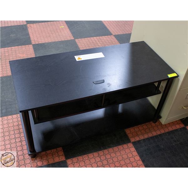 ENTERTAINMENT STAND 40" X 18" X 19"