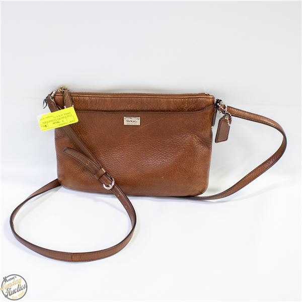 COACH BROWN LEATHER PURSE, ZIPPER, 10"W X 7"H