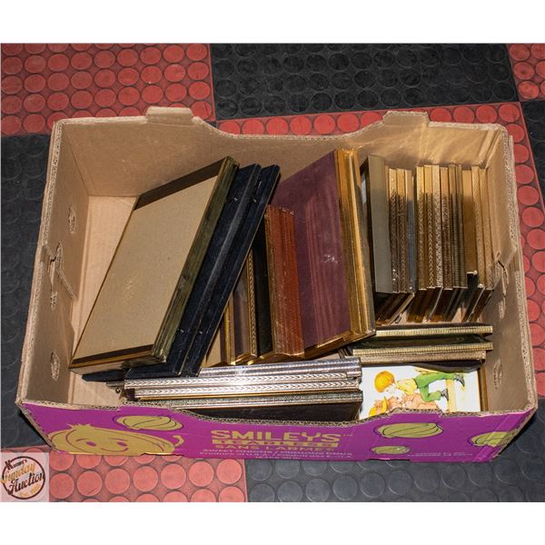 LOT OF METAL AND BRASS FRAMES