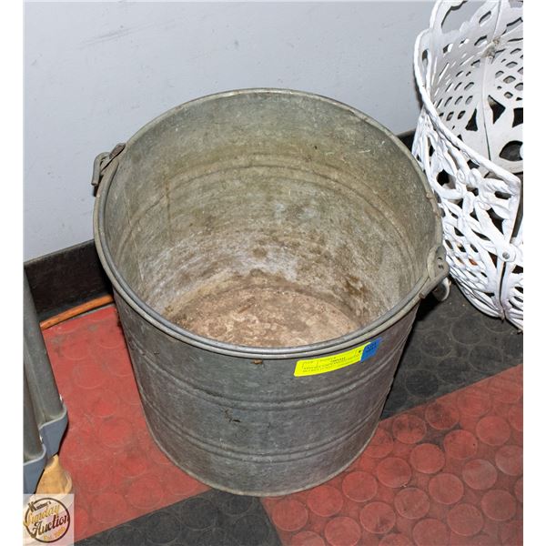 VINTAGE GALVANIZED METAL PAIL BUCKET 11"X12"