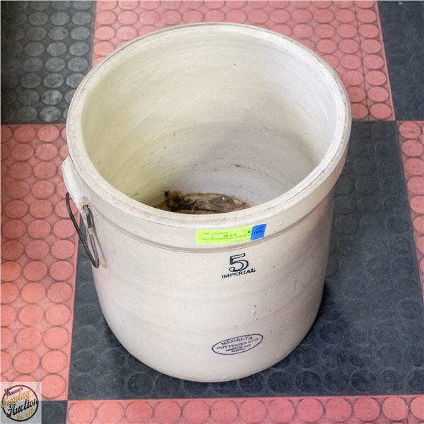 MEDALTA IMPERIAL #5 POTTERY