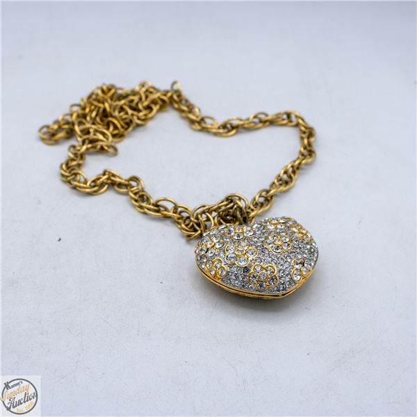 VINTAGE HEART MEDALLION ON HEAVY CHAIN