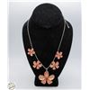 Image 1 : VINTAGE FLOWER NECKLACE