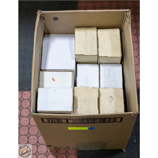LOT OF SPORTS CARDS – (HUNDREDS OF CARDS)