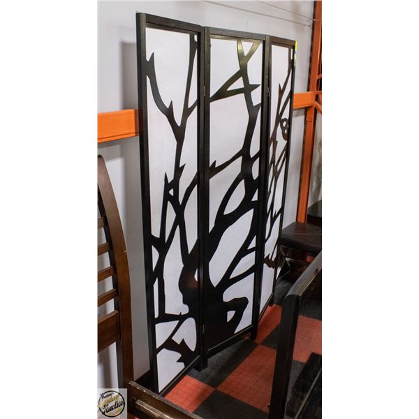 3 PANEL WALL DIVIDER 51" X 69"
