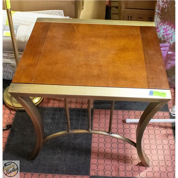 METAL BASED SIDE TABLE WITH WOOD TOP