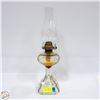 Image 1 : COLONIAL STYLE VINTAGE OIL LAMP BY DOMINION GLASS