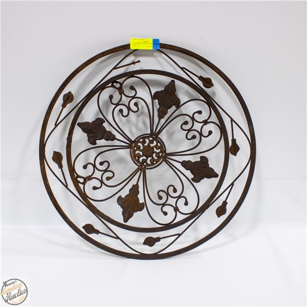 DECORATIVE METAL YARD/FENCE ART 20"