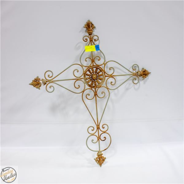 DECORATIVE METAL YARD/FENCE ART 26"