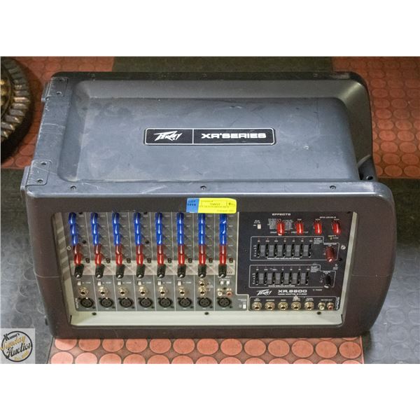PEAVEY XR 8 CH MIXER 400 W
