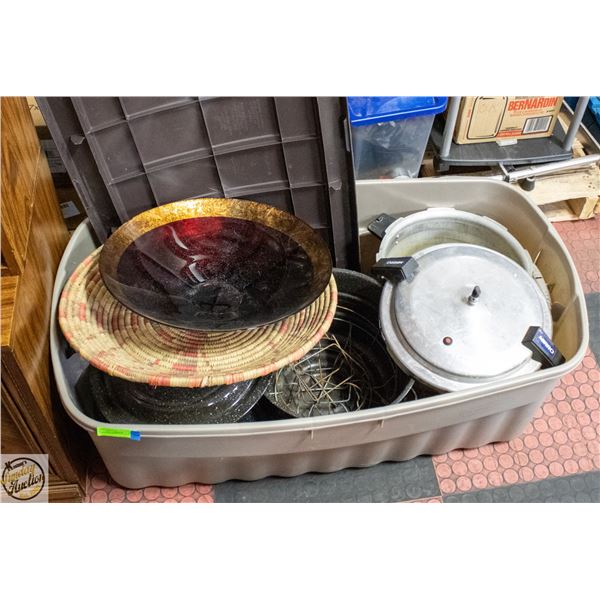 TOTE OF LARGE POTS AND BOWL