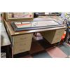 Image 1 : VINTAGE METAL DESK WITH 5 DRAWERS 29"X60"X30"