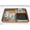Image 1 : TRAY SCREWS,FASTNERS,AND CLAMPS
