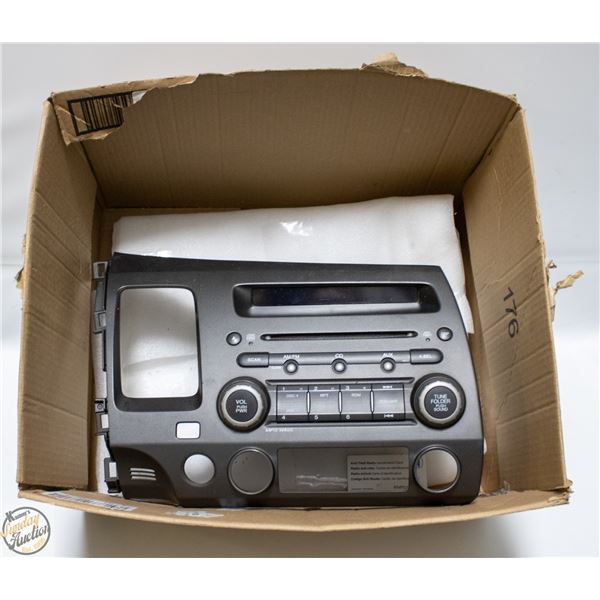 OEM 8TH GEN CIVIC FRONT RADIO WITH COVER
