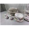 Image 2 : Royal Albert - Tranquility over 40 pieces