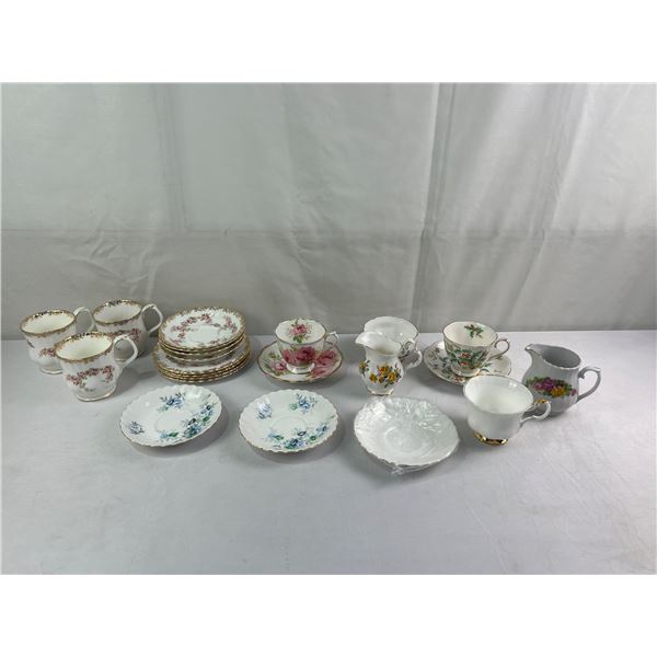Royal Albert Over 20 Pieces