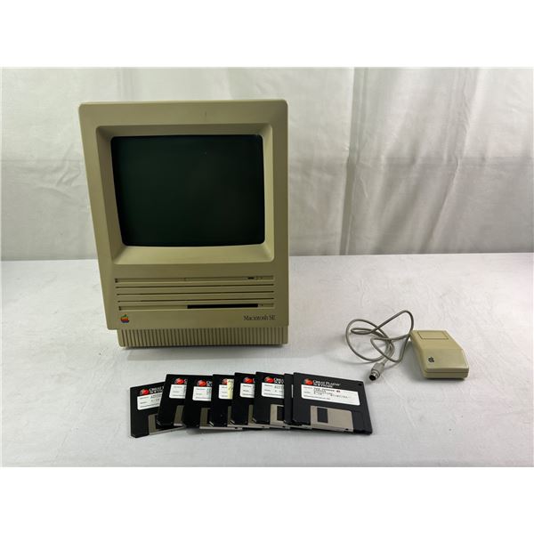 Vintage Macintosh SE w/mouse