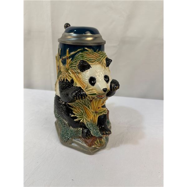 Giant Panda Stein