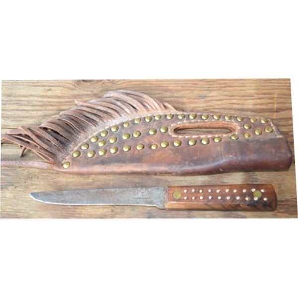 Trade knife with spotted scabbard