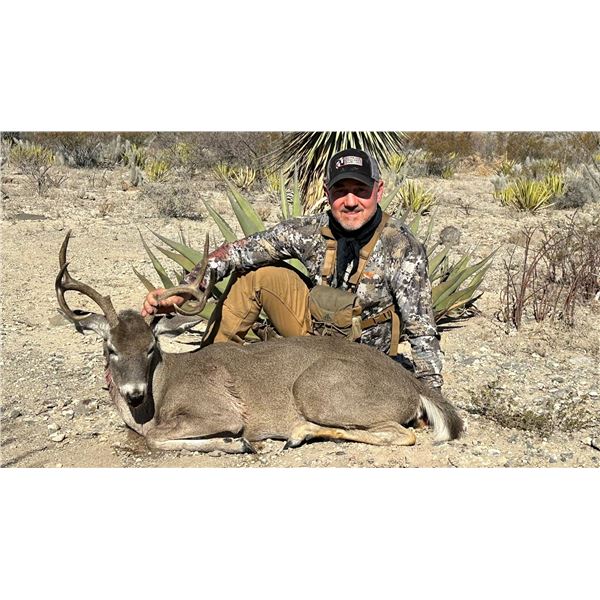 LA PALMOSA: 4-Day Central Plateau Whitetail Deer Hunt for One Hunter in MX - Includes Trophy Fee