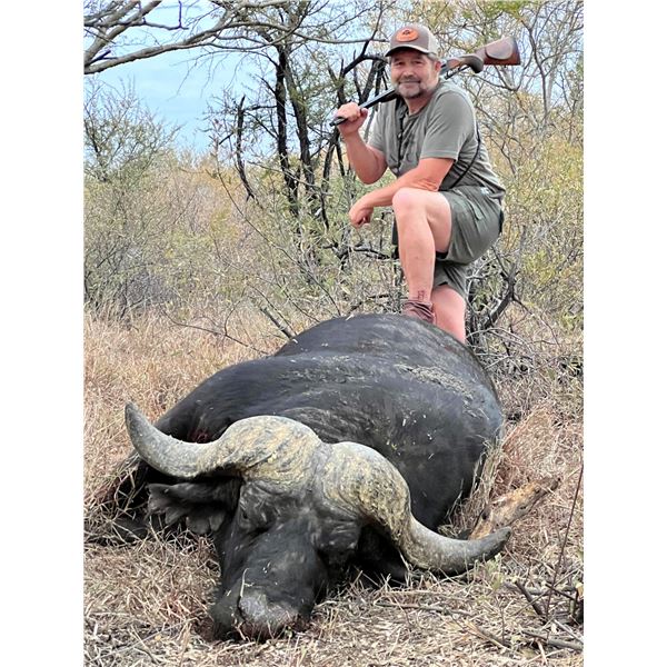 INKULU: 12-Day Cape Buffalo Hunt for Two Hunters/Two NH in South Africa - Includes Trophy Fees