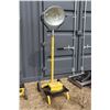 Image 1 : Canadian Electrical Products 400 watt mercury Halide jobsite lamps