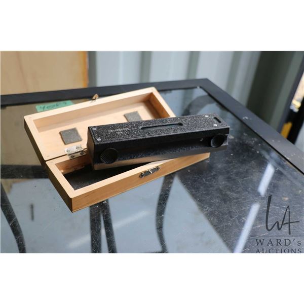 8" precision machinist level with cross test vial and case