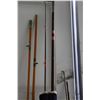 Image 5 : 3 vintage heavy 10' fishing rods and reels