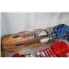 Image 1 : Vintage pair of wood Starfire 1 water skis and tow rope