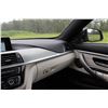 Image 13 : 2018 BMW 440i twin power turbo, automatic transmission with paddle shift, blue exterior, cream and b