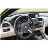 Image 8 : 2018 BMW 440i twin power turbo, automatic transmission with paddle shift, blue exterior, cream and b