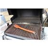 Image 4 : Broil King Signet 3 burner barbecue with side burner, 62" wide, comes with cover, currently set for 