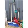 Image 2 : Selection of lawn care tools including a Scotts Turfbuilder fertilizer/seed spreader, garden fork, s