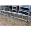 Image 1 : 16' aluminum extension ladder