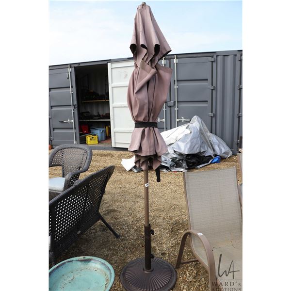 Heavy umbrella stand with umbrella