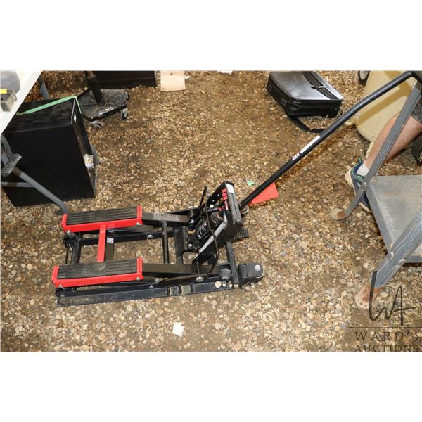 Motormaster hydraulic 1500lb motorcycle jack and a rolling shop stool
