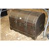 Image 1 : Wooden storage chest with Black and Decker corded leaf blower and extension cords