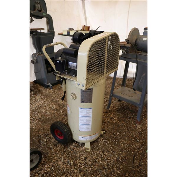 IngersollRand model P1.51U 110v shop air compressor, working at time of catalouging