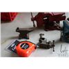 Image 4 : Selection of bench vices, small anvil and a clamp