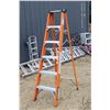 Image 1 : Eagle 6ft fiberglass step ladder