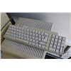 Image 3 : Vintage 1980s Apple IIGS 16-bit computer with keyboard. Untested at time of cataloguing