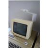 Image 3 : Vintage 1980s Apple IIE and Apple Monitor with stand. See photos for internals , untested at time of