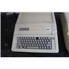 Image 2 : Vintage 1980s Apple IIE. See photos for internals , untested at time of cataloguing