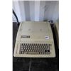 Image 1 : Vintage 1980s Apple IIE. See photos for internals , untested at time of cataloguing