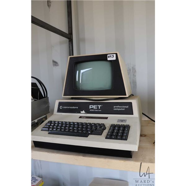 Vintage Commodore PET 2001 Series Personal Electronic Transactor. Untested at time of cataloguing