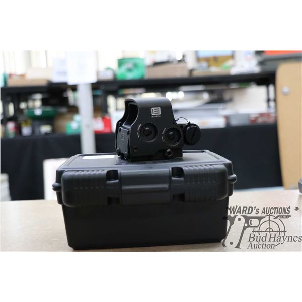 EOTECH EXP52 holographic rifle sight in original hard case