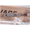 Image 16 : Non-Restricted rifle Savage model 12 VLP DBM, .223 REM bolt action, w/ bbl length 26" [Satin stainle