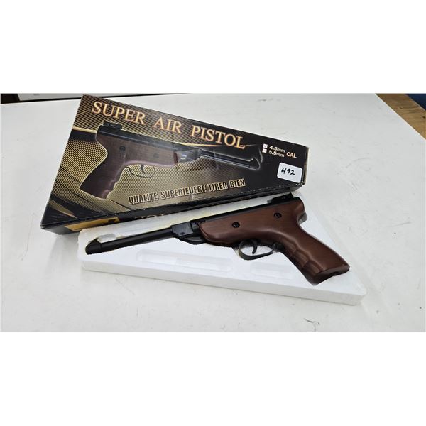 Super Air pistol pellet gun 177 cal. Includes original box and appears unused.