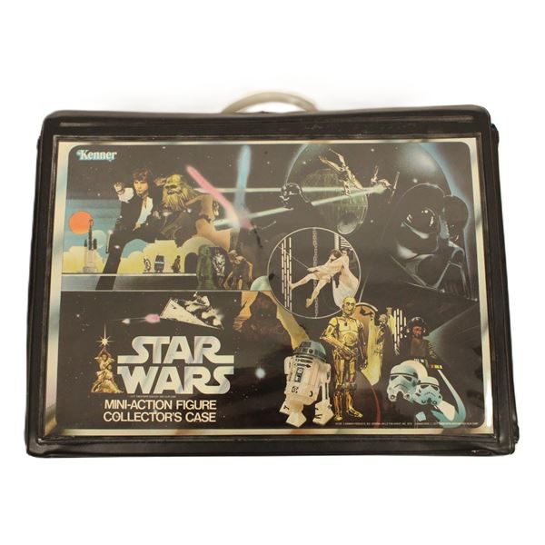 A Vintage 1978 Kenner Carrying Case with 24 Action Figures and weapons.